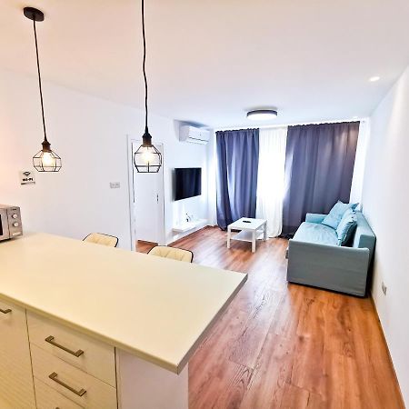 Citycenter Boutique Apartment Larnaca Exterior foto