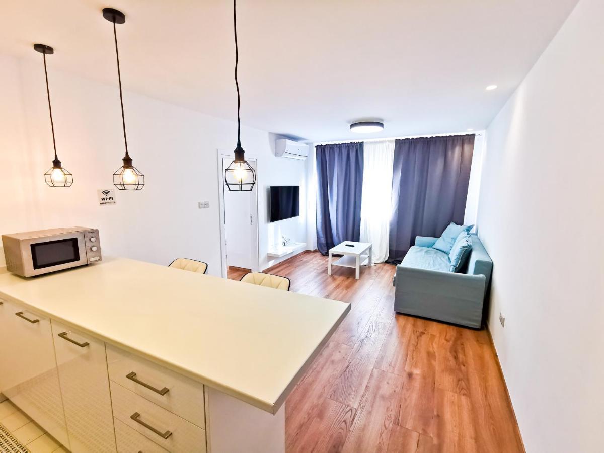 Citycenter Boutique Apartment Larnaca Exterior foto